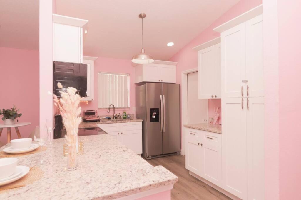 The Pink House Orlando Exterior photo