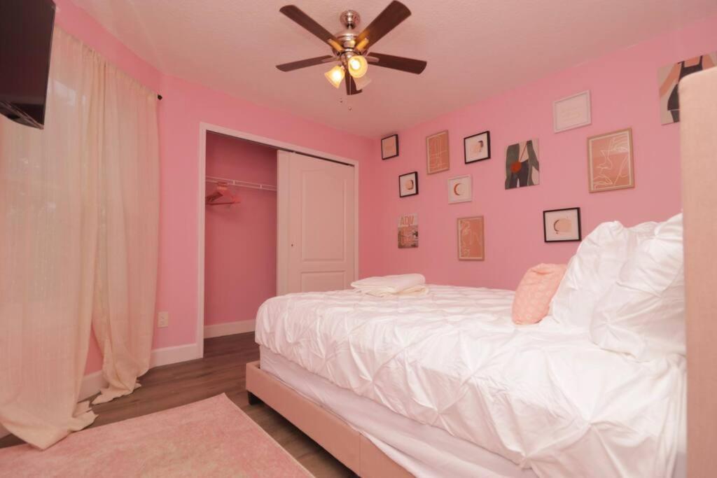 The Pink House Orlando Exterior photo